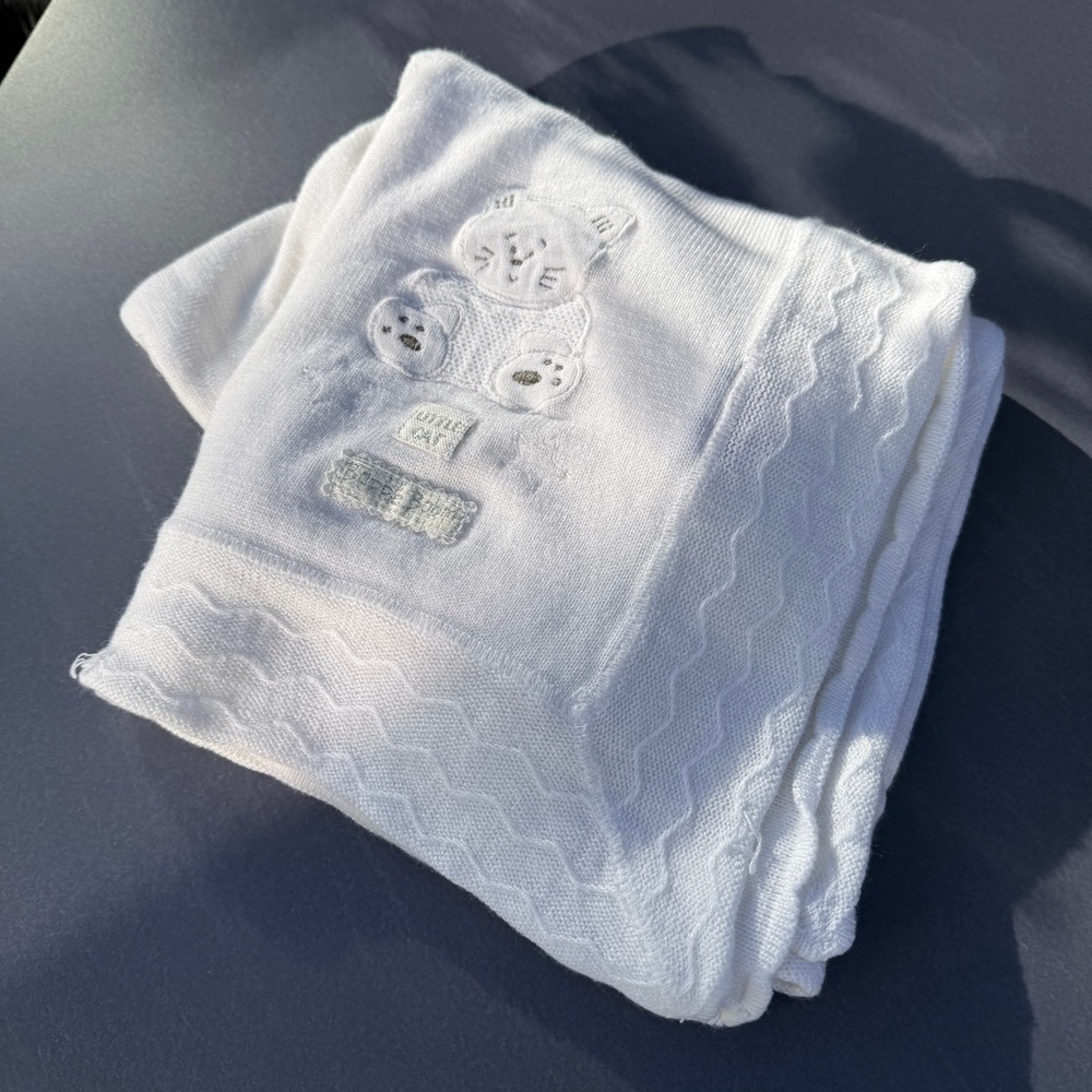 Debenhams Babble Boom Little Cat Embroidered White Knit Baby Blanket